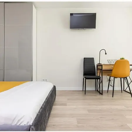 Panevezio G Prie Parko, Panevezio Str By The Park Apartman